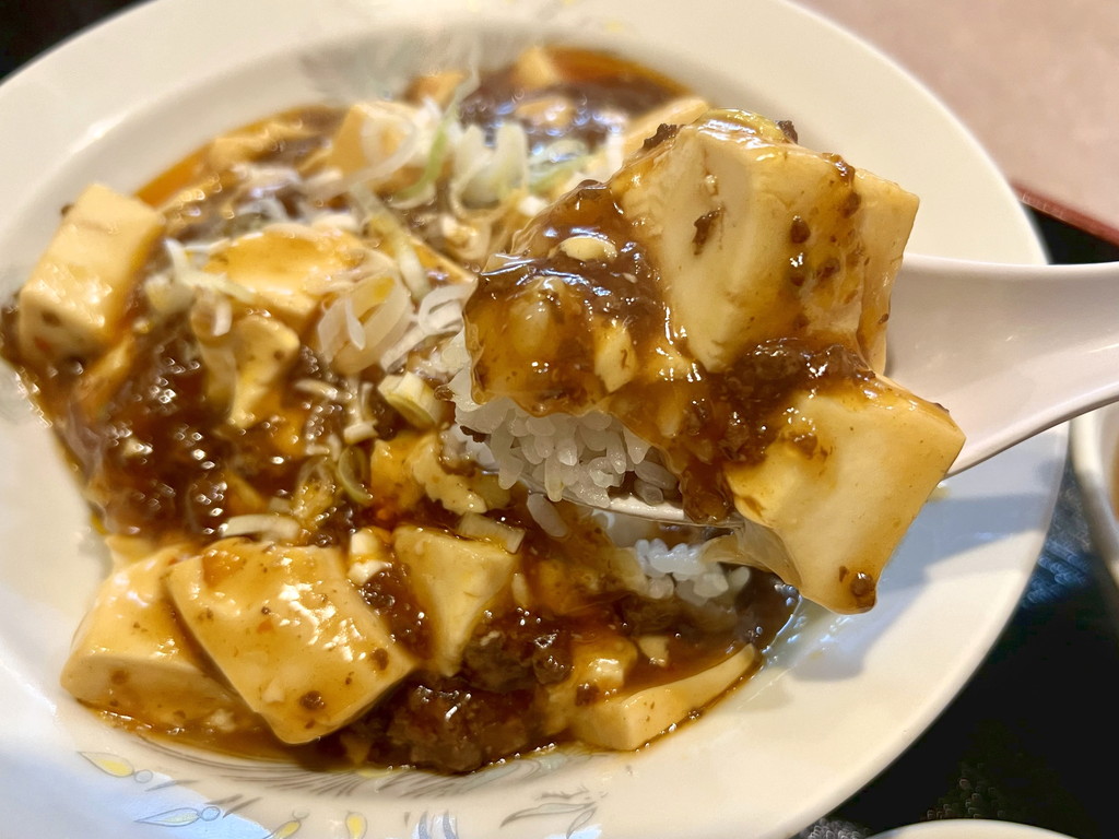 【深夜丼】中華茶房 萬里の麻婆丼
