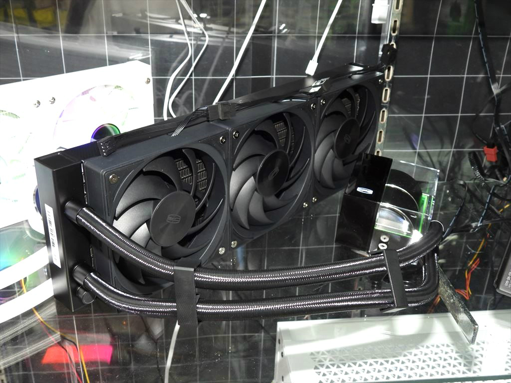 CPU温度を表示するデジタルディスプレイ搭載のAIO水冷ユニット、CPS「DS360」発売
