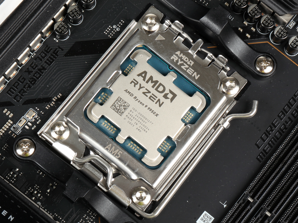 コンシューマ向け最速で発熱も控えめなZen 5のハイエンド、AMD「Ryzen 9 9950X/9900X」検証