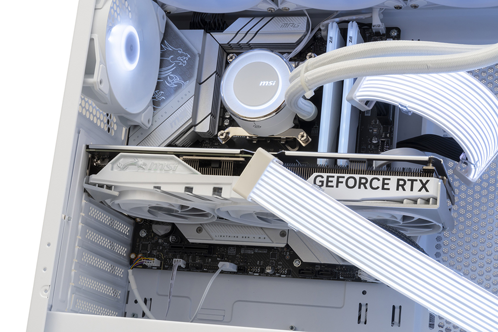 4Kプレイも狙える！話題の「黒神話：悟空」をMSI「GeForce RTX 4070 SUPER 12G GAMING X SLIM WHITE」で満喫