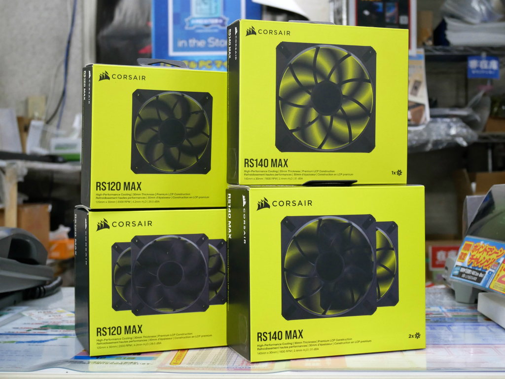 液晶ポリマーブレード採用の30mm厚ハイエンド冷却ファン、CORSAIR「RS MAX」発売開始