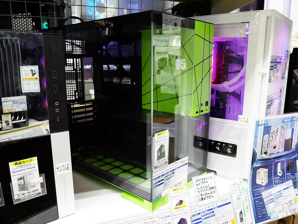 (アキバ入荷情報) Geometric FutureのピラーレスPCケース「Model 5」はNVIDIAカラーを含む全4色展開