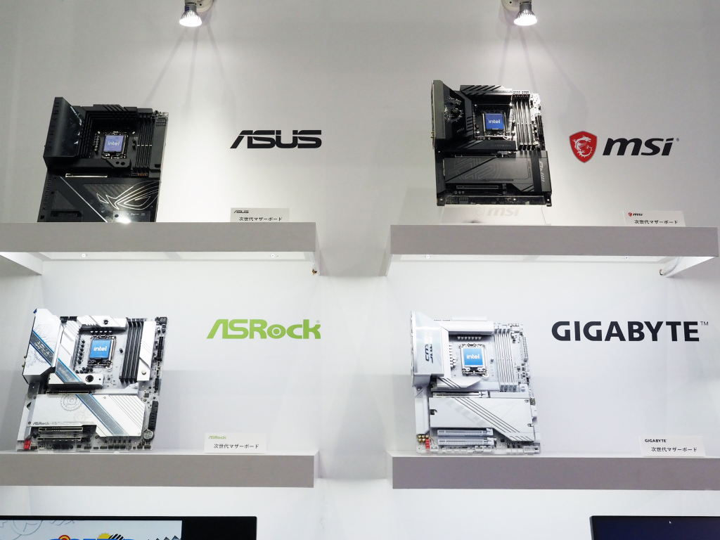 TGS2024：インテルブースで見つけた主要メーカーの次世代マザーボードを画像でチェック