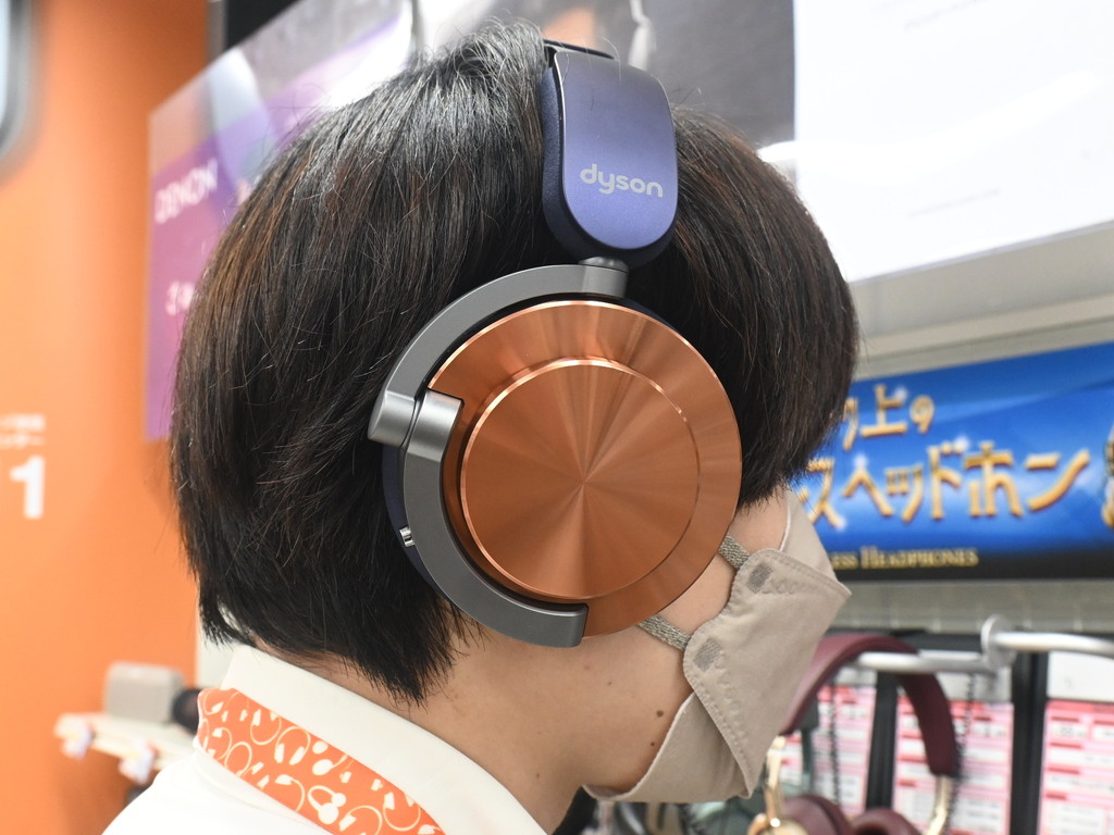 (アキバ取材班) ダイソンのヘッドホン第2弾「OnTrac」発売。秒間で38万回以上分析の強力ノイキャン