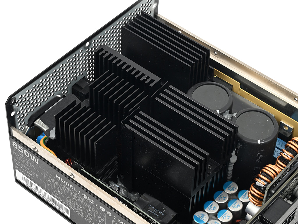 ファンレス電源新時代。RTX 40シリーズも無音で動かす、Cooler Master「X Silent Edge Platinum 850」検証