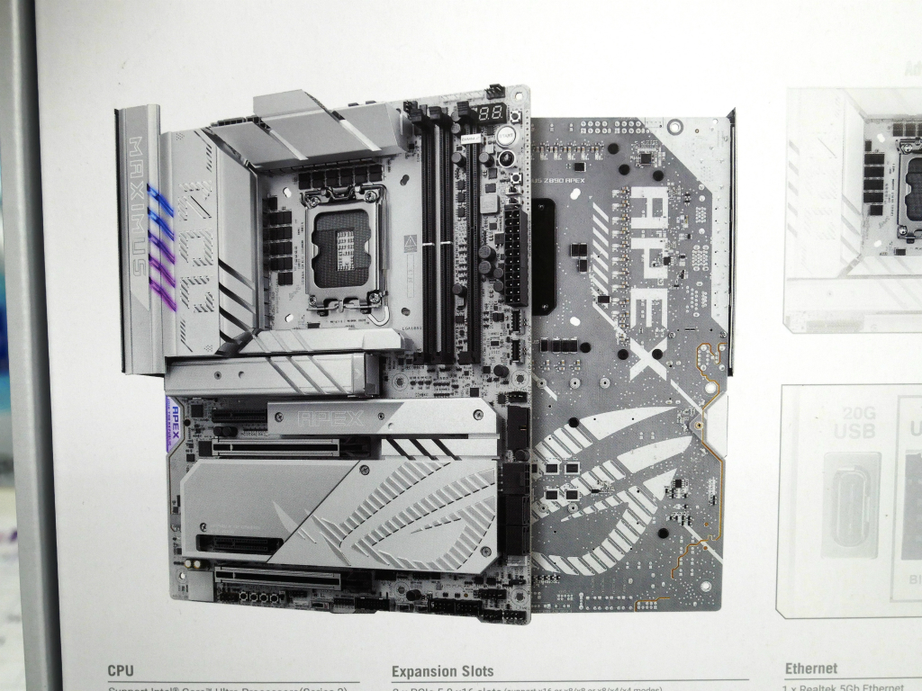 (アキバ入荷情報) オーバークロックに特化したCore Ultra 200S向けマザーボード、ASUS「ROG MAXIMUS Z890 APEX」