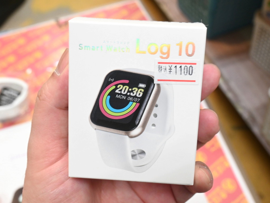 (アキバ取材班) 運動データなどを計測できる格安スマートウォッチ「Log 10」が1,100円