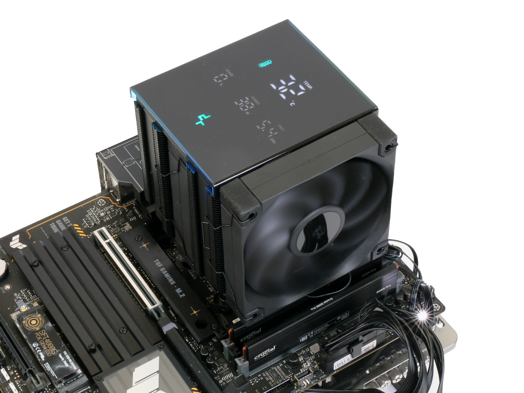 冷却性能を自己監視するデジタルパネル付きCPUクーラー、DeepCool「AK620 DIGITAL PRO」を試す