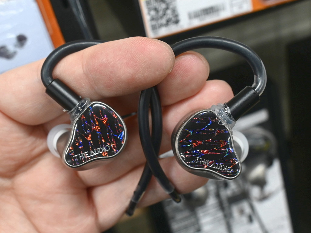 (アキバ取材班) 片側19ドライバー＆独自低音設計の高解像度イヤホン「Valhalla」が約29万円で発売、初日で完売に