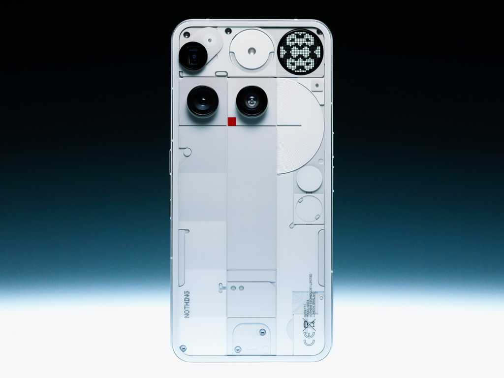 Nothingの本格フラッグシップ「Phone (3)」が日本でも発売。国内版はおサイフケータイに対応
