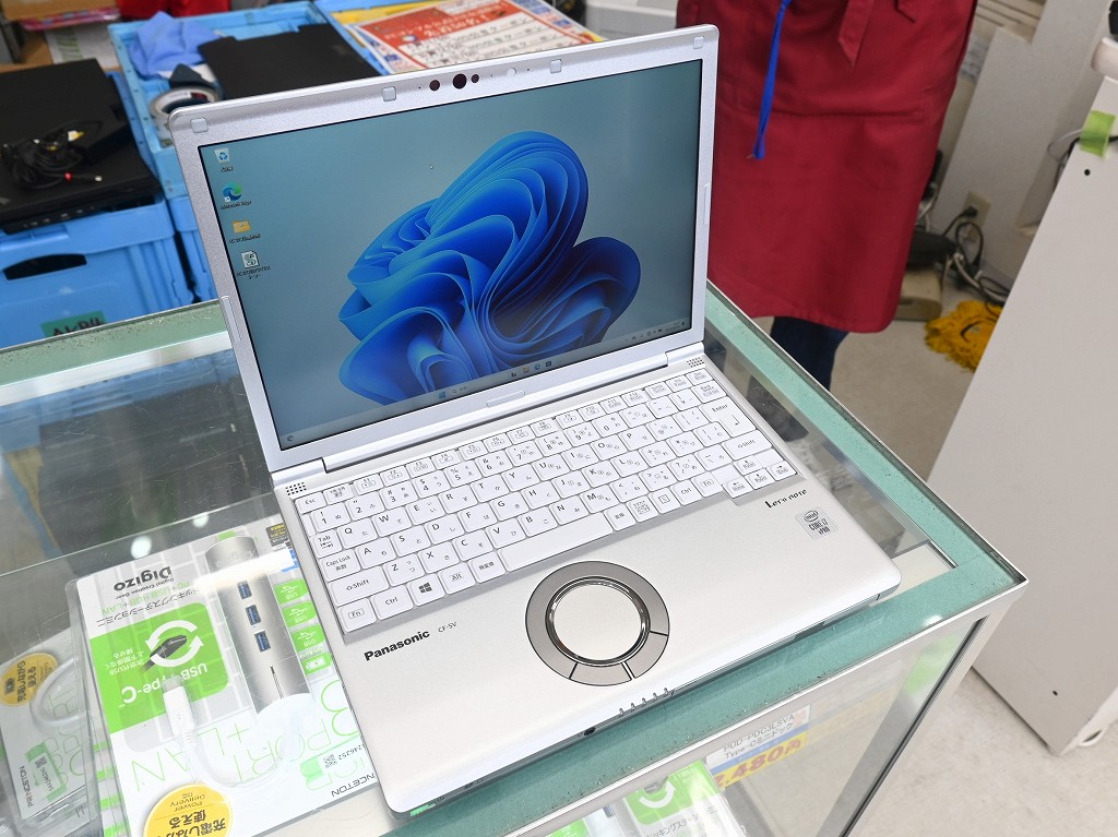 (お買い得中古品情報) 第10世代i7搭載＆ドライブ付きでLTE対応な「Let's note SV9」が税込64,800円