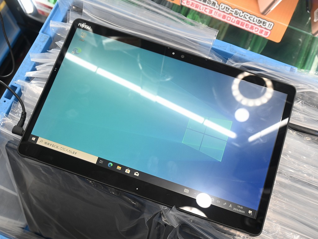 (お買い得中古品情報) フルHD液晶搭載の13.3型Windowsタブレット「ARROWS Tab Q738/SB」が税込4,980円